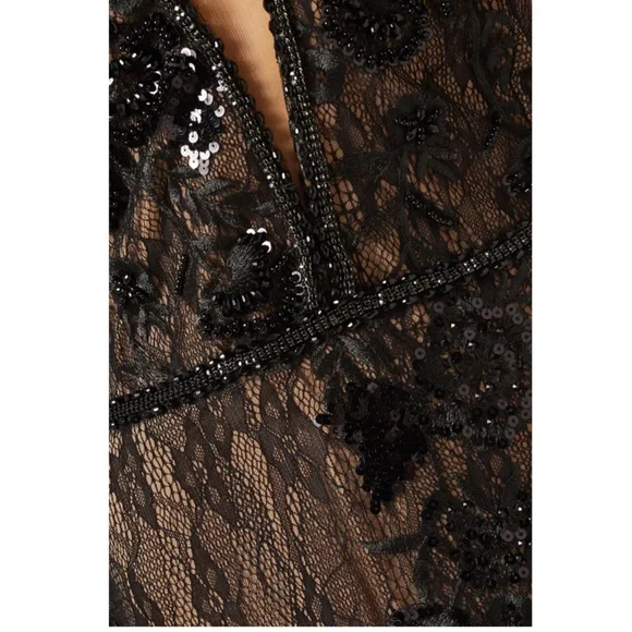 MAC DUGGAL | Floral Embellished Lace Trumpet Dress - Picture 5 of 9